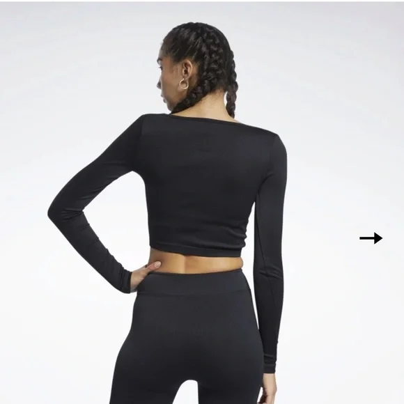 Size S | NWT REEBOK CLASSICS LONG SLEEVE SHIRT - Picture 3 of 12